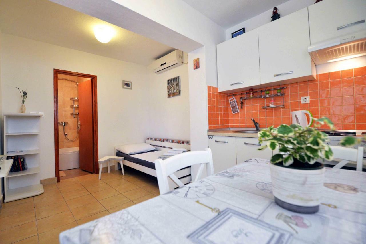 Apartment Stari Murter Ngoại thất bức ảnh